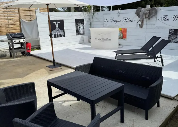 Maison Avec Piscine *