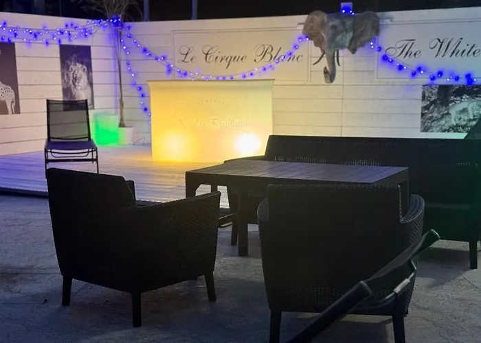 Maison Avec Piscine Antibes